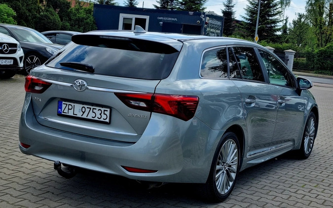 Toyota Avensis cena 59900 przebieg: 190000, rok produkcji 2016 z Drzewica małe 232